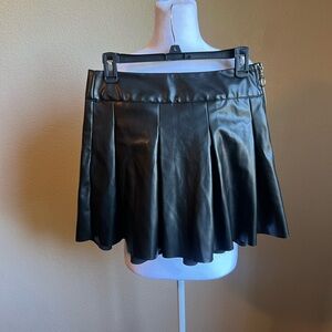 WET SEAL Y2K style faux leather leather mini skirt | medium